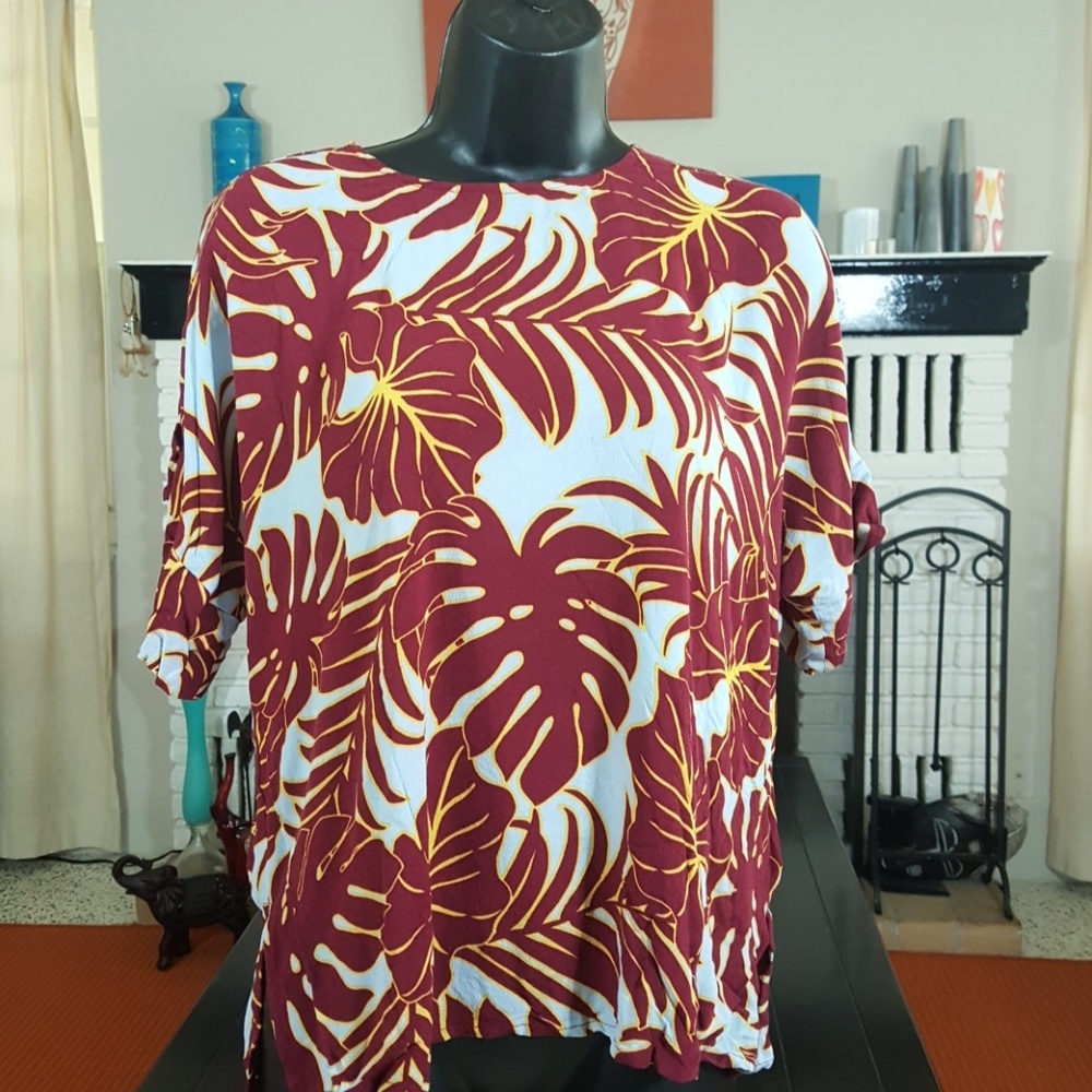 🔴SALE🔴H&M Leaf print blouse